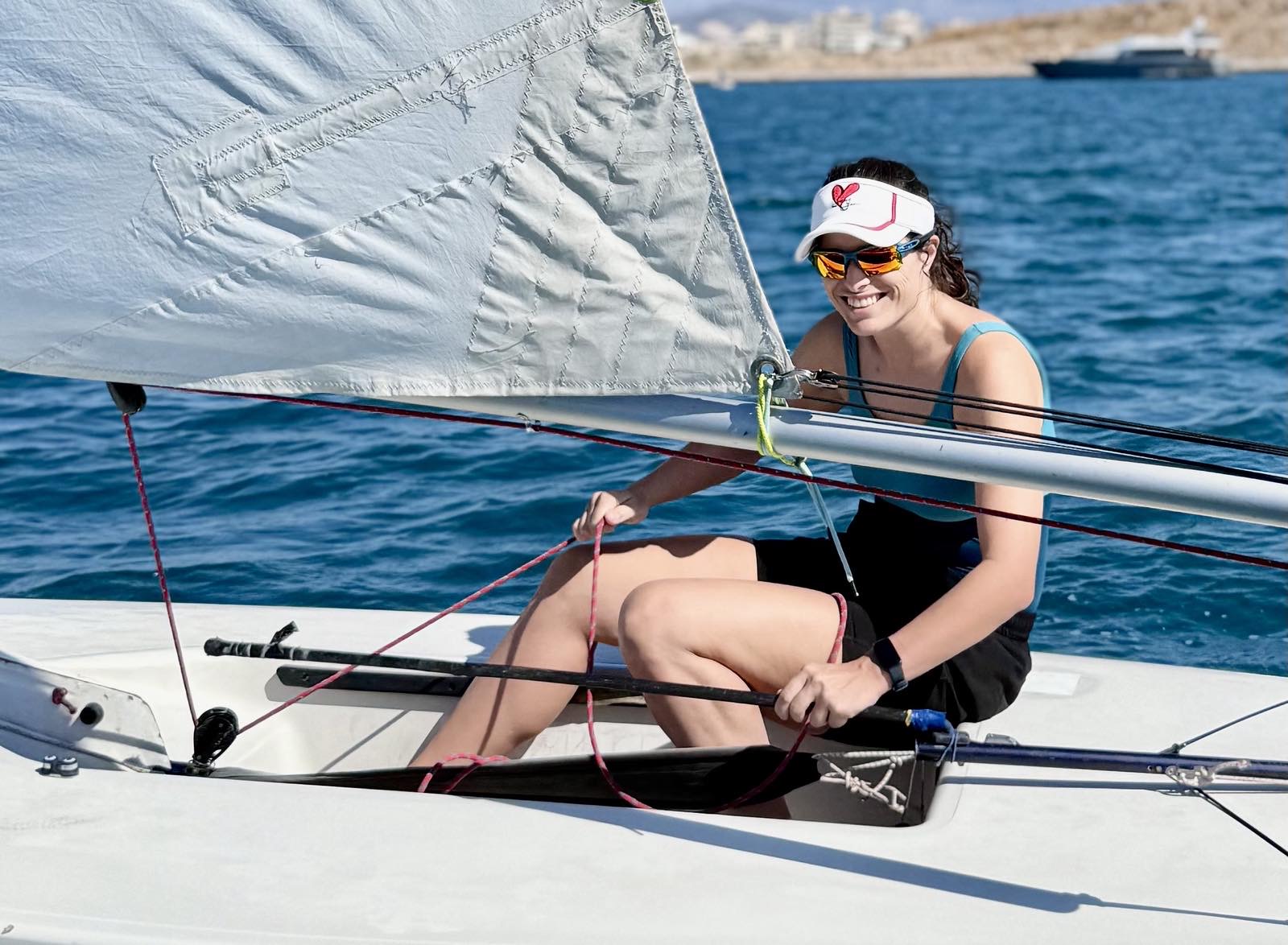 Ιστιοπλόος πάνω στο Laser